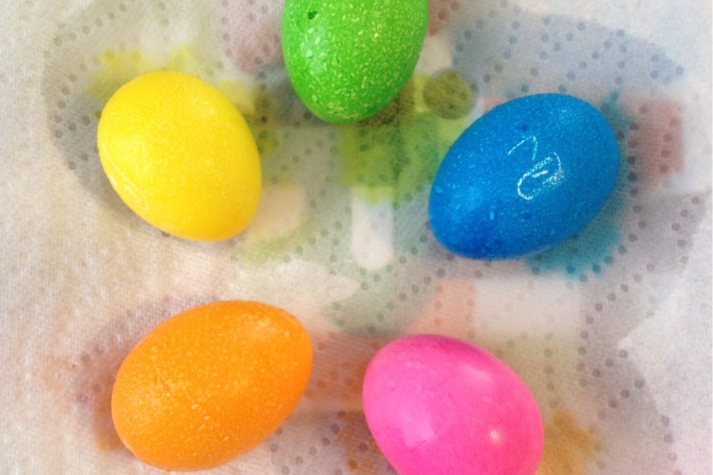 Egg-Decorating-4
